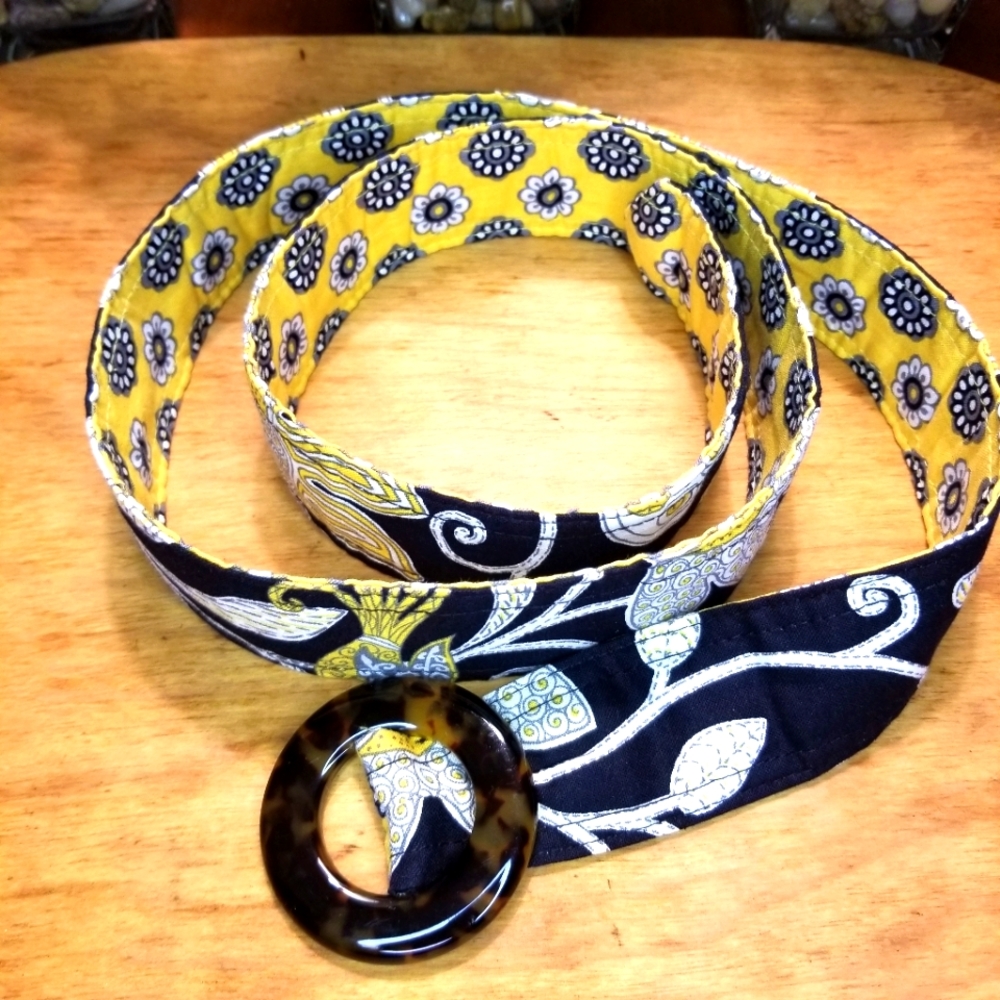 Vera Bradley Belt Reversible Yellow Flowers and Birds Small